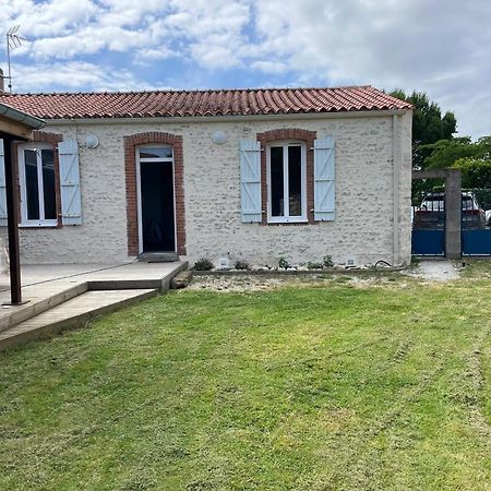 Maison Confortable A Jard-Sur-Mer Avec Grand Jardin Cloture Exterior foto